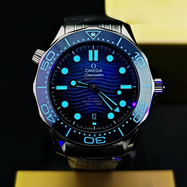 Swiss 8800 Movement detail in Omega Seamaster Diver 300M 210.30.42.20.03.003 Replica