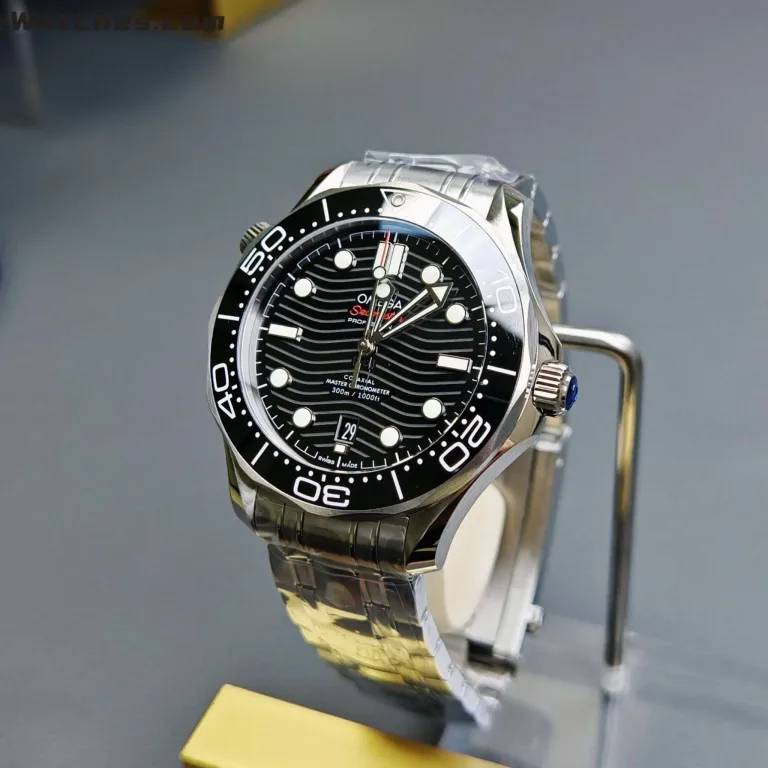Swiss 8800 Movement detail in Omega Seamaster Diver 300M 210.30.42.20.01.001 Replica