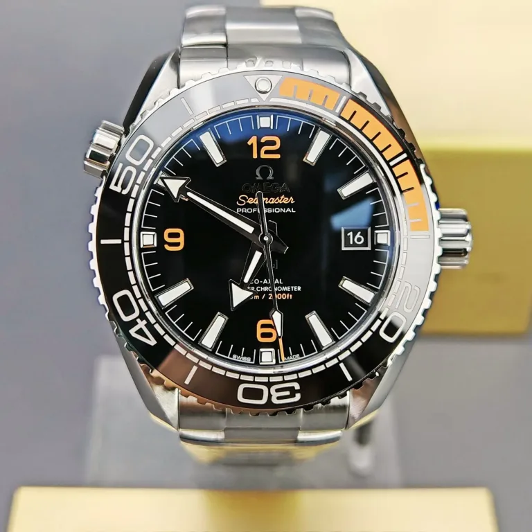 Swiss 8900 Movement detail in Omega Seamaster Planet Ocean 600M 215.30.44.21.01.002 Replica