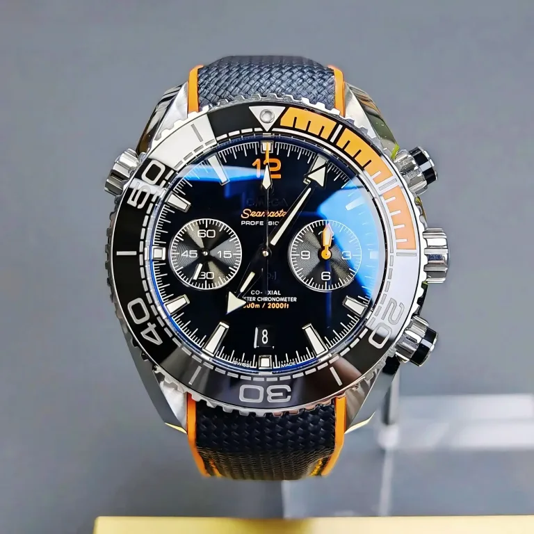 Swiss 9900 Movement detail in Omega Seamaster Planet Ocean 600M 215.32.46.51.01.001 Replica