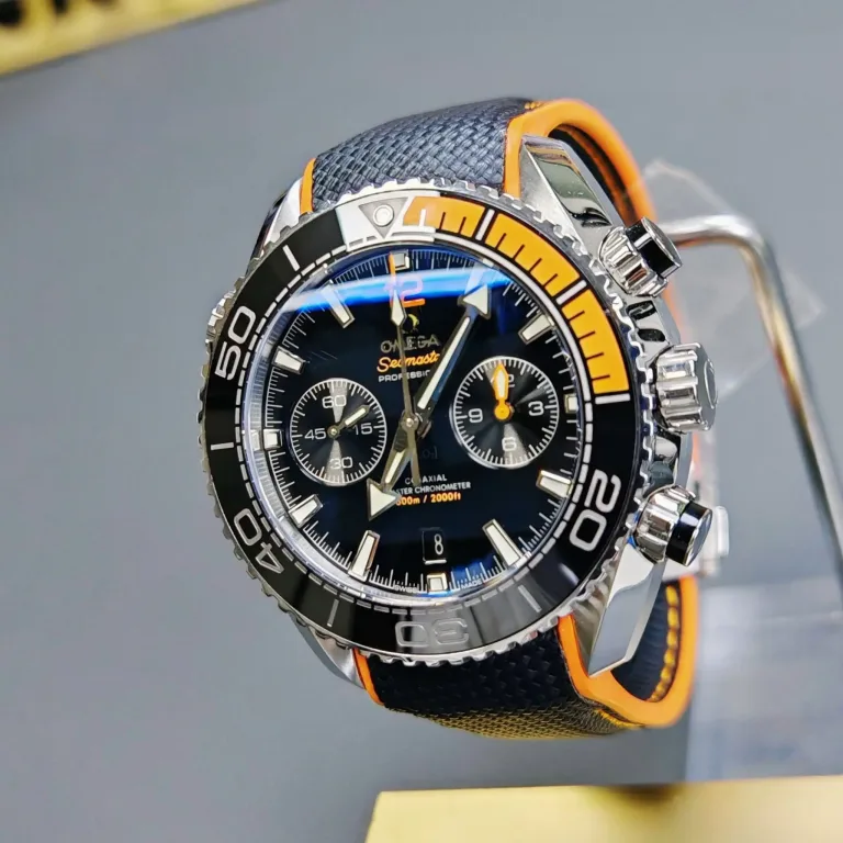 Swiss 9900 Movement detail in Omega Seamaster Planet Ocean 600M 215.32.46.51.01.001 Replica